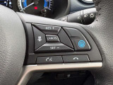プロパイロットは、運転者が設定した車速を上限に先行車と車速に応じた車間距離を保ちながら、車線中央付近を走行するための運転操作を支援します。