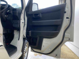 お車の状態をしっかりとお伝えするために1台の車両に付き40枚以上の画像を用意しております。外装はもちろん、室内の装備やお車の特徴などごらんください。