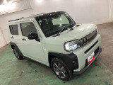 フロントシート(前席)です。よく乗る運転席にも、汚れや使用感も気になりません。肘掛けは、ちょっとした小物入れにもなります。