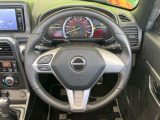 【純正革巻きステアリング】上質な革を使用することで、手にしっかり馴染みとても運転しやすいハンドルです♪
