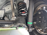 お車を安心してお乗りいただく為には、足回りの定期点検が欠かせません。サービスサポート(有償保証)では無料点検もご提供しており、安心のカーライフをお過ごしいただけるサポート体制が整っています。