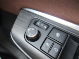 駐車時や狭い道でのすれ違い時に気を使うミラー。電動格納式ドアミラーはそんな時に便利です。