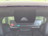 【トヨタセーフティセンス】走行中に前方の車両等を認識し、衝突しそうな時は警報とブレーキで衝突回避と被害軽減をアシスト。より安全にドライブをお楽しみいただけます。