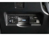 ■ETC■ 今や必需品のETC付き!高速道路料金所で小銭の出し入れをする必要もなくスムーズに通過できます。ETC搭載車しか通過できないスマートICも利用可能で、高速道路利用の幅が広がりますよ!