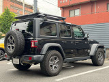 後方には障害物センサー装備!駐車が不安な方にとってバックカメラと併用でき頼もしい装備です!