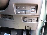 【車屋】として、長く車業界に従事した経験豊富なスタッフが在籍しております。