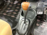 【フロアCVT】無段階変速機能でスムーズな走行をお楽しみいただけます♪エンジンパワーを無駄なく車輪に伝えるから低燃費にも貢献!