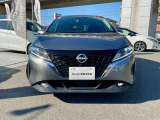 コンパクトなボディサイズです。優れたデザイン性ながら小回りの利くコンパクトボディで、運転しやすいと多くのユーザーから高評価!!