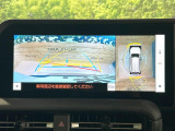 【パノラミックビューモニター】専用のカメラにより、上から見下ろしたような視点で360度クルマの周囲を確認することができます☆死角部分も確認しやすく、狭い場所での切り返しや駐車もスムーズに行えます。