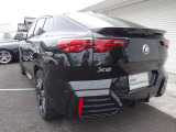長期にわたる保証を実現。安心の無償保証。2年間のBMWプレミアムセレクション保証と延長保証(別途費用)を合わせて最大4年間の保証。万一の故障に長期間備えることができ、ご安心してお乗り頂けます。