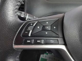 オーディオコントロールスイッチです。ボリューム・選曲が手元で出来ます。メーター内の設定が出来ます。
