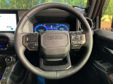 【純正革巻きステアリング】上質な革を使用することで、手にしっかり馴染みとても運転しやすいハンドルです♪