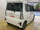 当店では車両本体価格以外に、諸費用を含めた支払総額も表示しておりますので、お客様の予算にピッタリのおクルマお選びができます。コーティングやJAFをセットにしたオトクな購入パックも好評です。