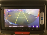 バックモニター付きで、車庫入れやバック時の後方確認をサポート。