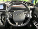 【純正革巻きステアリング】上質な革を使用することで、手にしっかり馴染みとても運転しやすいハンドルです♪