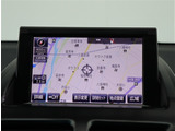 『1台』のお車に対して、3名体制で日々議論を重ね仕入れを行っております。