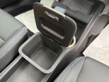車両の詳細、ご質問につきましては、弊社営業スタッフまでお気軽にご連絡下さいませ。遠方のお客様には実車の詳細画像送信も承ります。お客様からのお問合せをお待ち致しております。
