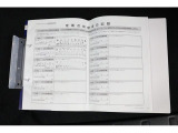 お車の履歴書であるメンテナンスノートも完備。これまでの整備状況がしっかり分かる、出どころの確かなお車です。
