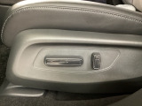 電動シートなので、お好みのシートポジションへの移動もスムーズに行えます。