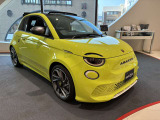 八光カーグループの強みはサポート力です。これまで培ってきた経験と技術力スピードを生かして、お客様ひとりひとりをグループ全店でサポートさせて頂きます。