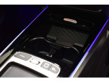 メルセデスの認定中古車「サーティファイドカー」保証は、万一お車が故障した場合も、ご購入後1年間もしくは2年間※は走行距離にかかわらずメルセデス・ベンツ正規サービスネットワークで無料修理いたします。