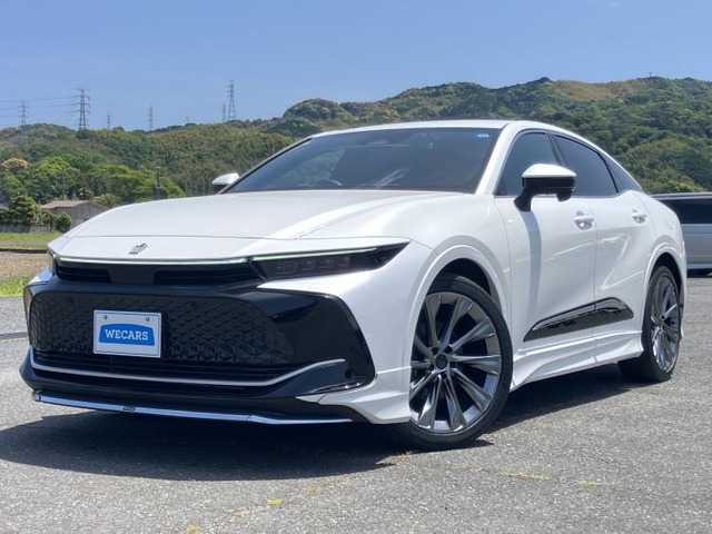クラウンクロスオーバー 2.5 G レザー パッケージ E-Four 4WD 