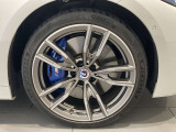 サービスにはドイツ本国と同様に教育と訓練を受け、BMWを知り尽くした「マイスター」が数多く在籍しております。360度による納車前点検整備で、お客様に安心と安全をお届けいたします。