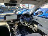 中古車を購入する場合、「車両本体価格」に加えて、税金や手数料などの「諸費用」を支払う必要があります。「法定費用:自動車税や自賠責保険等の国や自治体に払うことが法律上義務付けられている費用」「販売店手数