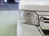 LEDヘッドライトは、点灯の瞬間から光量を発揮し、突然暗くなるトンネルなどでの安定感を高めます。