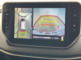 真上からの目線で周囲を確認できるパノラマモニター搭載!狭い場所での駐車時や狭い路地など、運転が苦手な方でも安心です♪