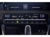 【エアコン】 各操作スイッチなども使いやすい位置に配置されています。