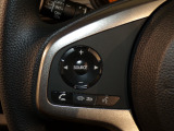 【ステアリングリモコン】ステアリングにオーディオ調節可能なスイッチが装備されていますので運転中でも視線をそらさずにオーディオの調節が可能です!