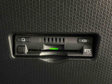 ETCカードを挿入することで高速道路を利用する際の支払いがキャッシュレスになったり、ETCスマートインターチェンジが利用できたり、とても便利なアイテムです!保証は修理保証のみとなります。