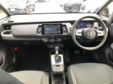 【インパネ全体】手が届きやすく、どなたでも運転しやすいです。シンプルで使いやすい設計になっています!