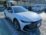 トヨタの中古車には3つの安心をセットにしています。1トヨタ認定検査員による車両状態の評価。2まるまるクリーニングによる内外装のクリーニング。31年間走行距離無制限の安心保証(無料)。