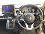 ドライブの必需品。見やすい・使いやすいHonda純正のメモリーナビを搭載。