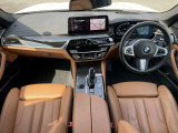 5シリーズセダン M550i xドライブ 4WD 
