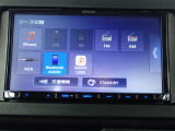 オーディオソースはご覧の通りです。Bluetoothを搭載しています。スマホと連動させると音楽等楽しむことが出来ます。