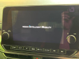 【大画面ナビ】人気の大型9インチナビを装備。存在感のある大画面はインパクト大!ナビ利用時のマップ表示は見やすく、テレビやDVDは臨場感がアップ!いつものドライブがグッと楽しくなります♪