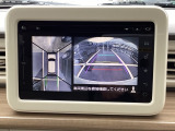 リアカメラ装備、運転に自信のない方でも安心して車庫入れができるリバース連動リアカメラが装着されています。狭い駐車場はもちろん、雨の日や夜間でもストレスなく運転していただけます。