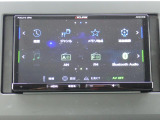 Bluetoothを搭載しています。スマホと連動させると音楽等楽しむことが出来ます。