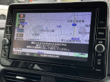 9インチワイド日産純正オリジナルナビゲーション搭載。インパネにマッチする専用デザインに、美しく見やすい大画面ディスプレイを採用。