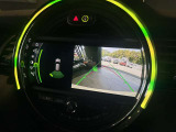 バックカメラ搭載!駐車時も安心ですね!