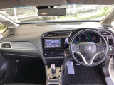 お客様に安全で快適なカーライフをお送りいただくために、中古車にも高いレベルの品質基準を設け、その基準に従って、全ての中古車について納車前整備を実施しています。