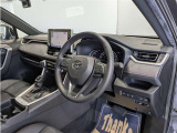 見通しのよいすっきりとした視界で、誰でも運転しやすいです。運転のしやすさは疲れにくさにも繋がりますよ♪