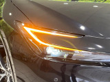 【LEDヘッドライト】悪天候や夜間走行時も良好な視界を確保し安心して運転できる高輝度LEDヘッドライトを装備!点灯速度が早く、消費電力も抑えられています。