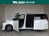 両側パワースライドドア付きだから、狭い駐車スペースなどでの 乗り降りラクラク!小さなお子さまのいるご家庭には嬉しい装備。
