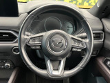 【純正革巻きステアリング】上質な革を使用することで、手にしっかり馴染みとても運転しやすいハンドルです♪