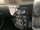 オートエアコンは温度を設定するだけで、自動で風量などを設定してくれます。運転しながら操作も必要ないので、安全性も向上します。
