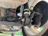お車を安心してお乗りいただく為には、足回りの定期点検が欠かせません。サービスサポート(有償保証)では無料点検もご提供しており、安心のカーライフをお過ごしいただけるサポート体制が整っています。